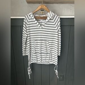 Women’s Kona‎ Sol White And Black Striped Long Sleeve V-Neck Hoodie sz S
